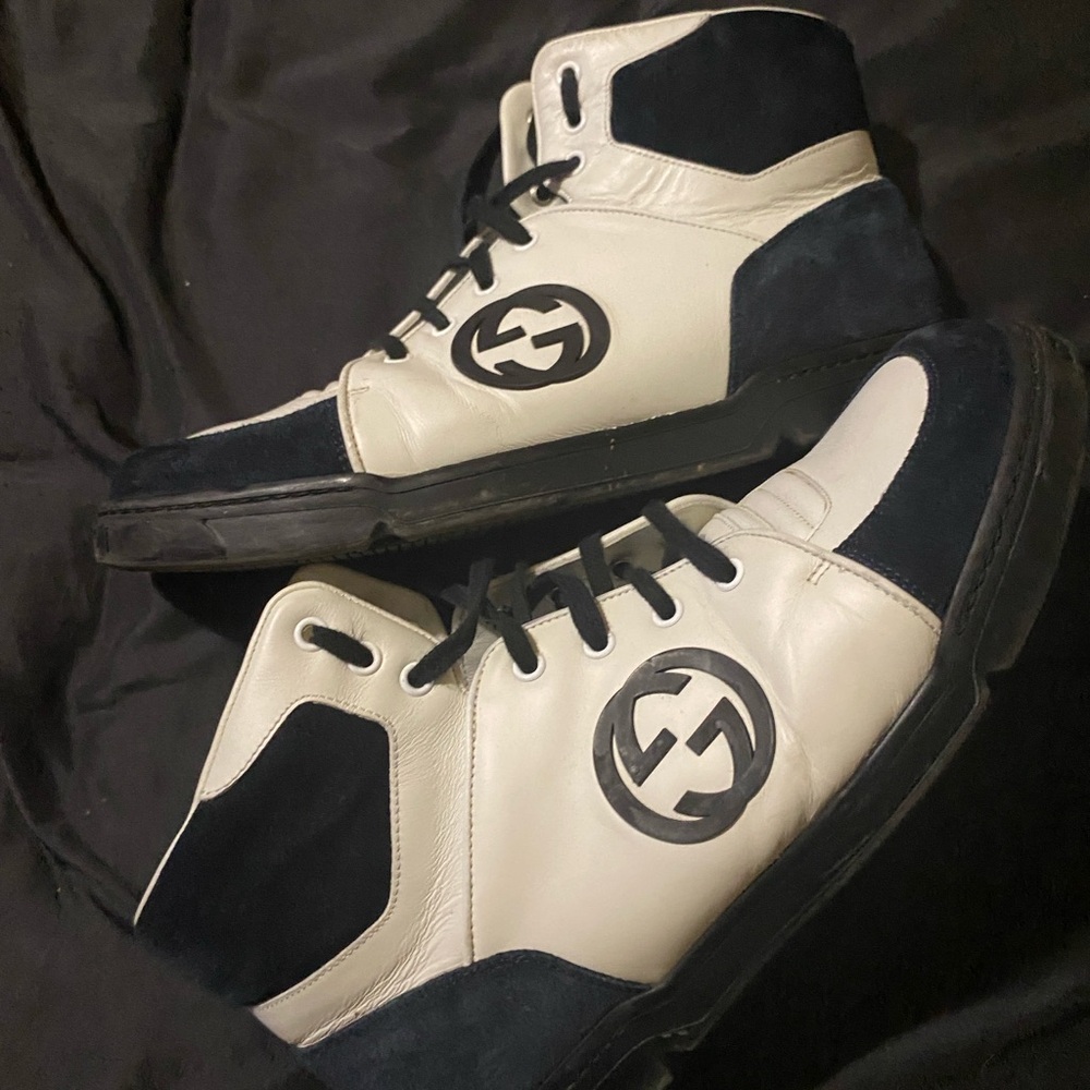 Men’s Gucci High Top Sneakers Sz 10 Us.  “363731” serial number